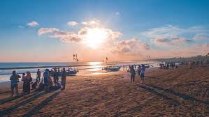 keindahan pantai teluk penyu